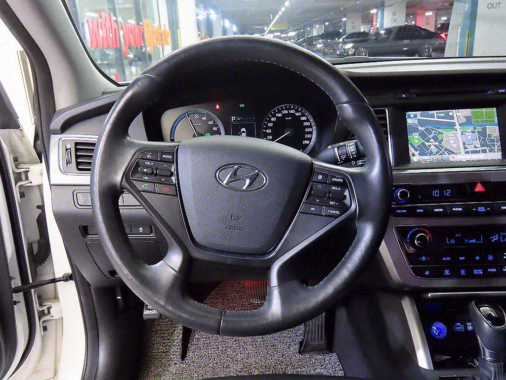 HYUNDAI Sonata - Vista 8