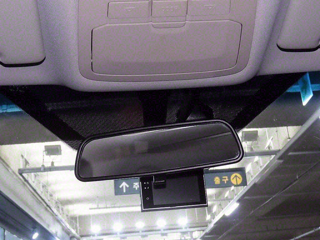 Ssangyong Tivoli - Vista 5