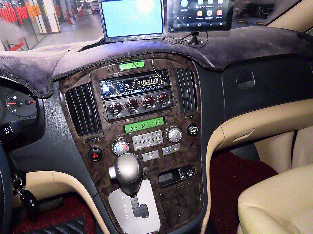 HYUNDAI Starex - Vista 12