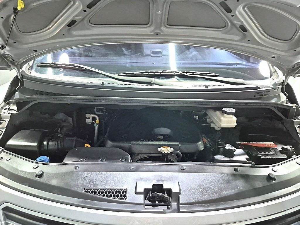 HYUNDAI Starex 2017 Gris - Importación desde Corea - HF Imports Iquique - Foto 17