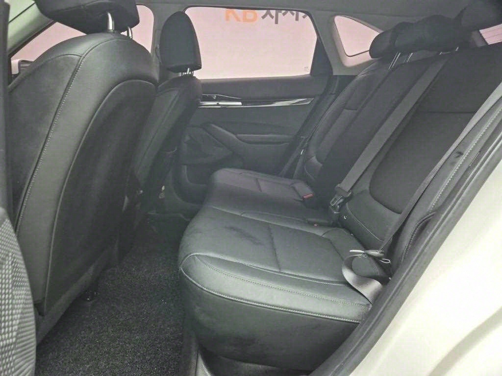 KIA Seltos - Vista 12