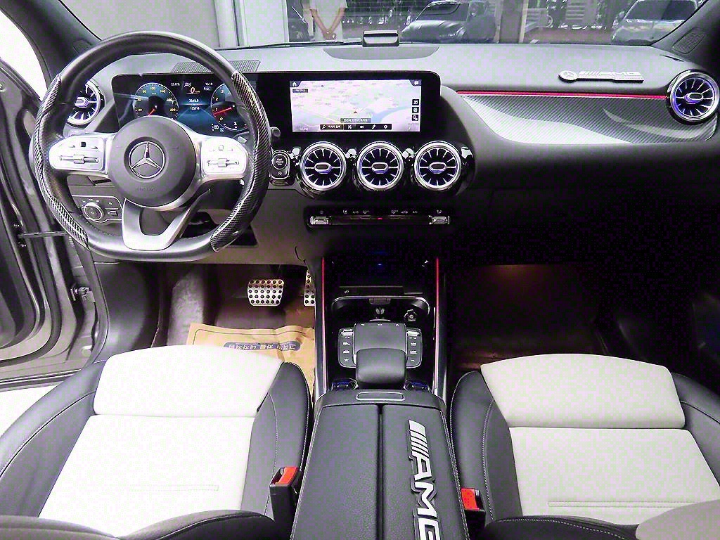 Mercedes Benz GLA Class - Vista 7