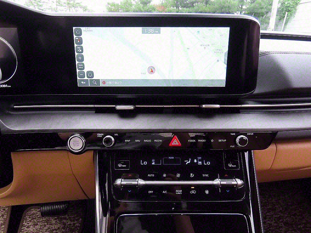 KIA Carnival - Vista 12