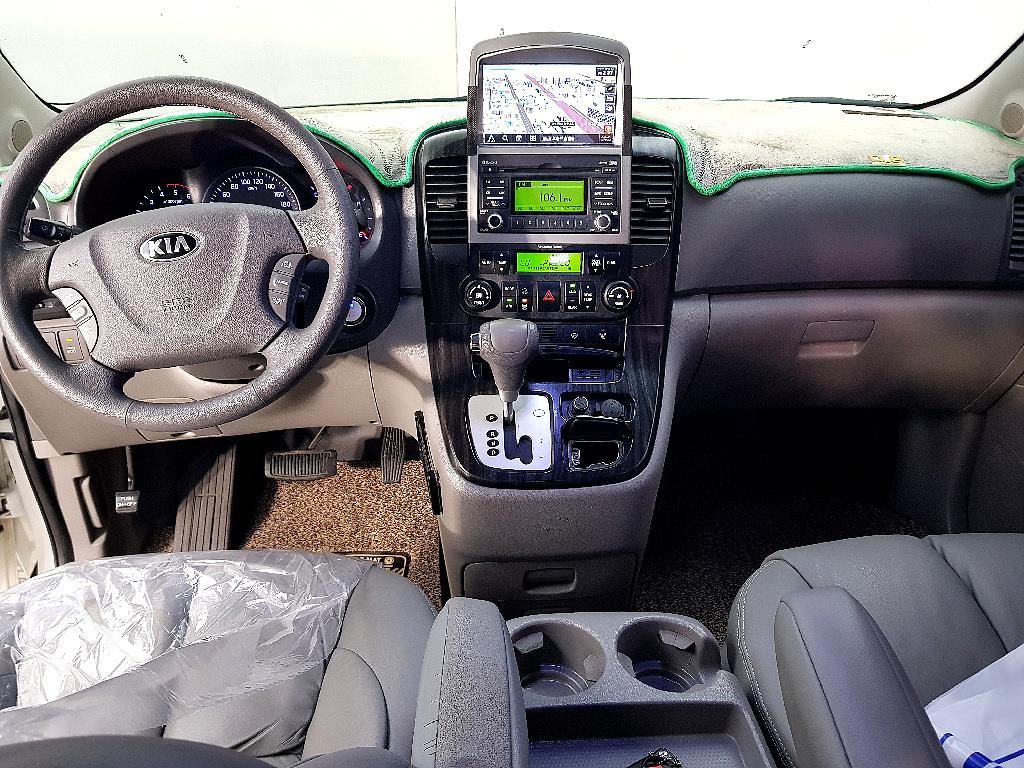 KIA Carnival - Vista 5