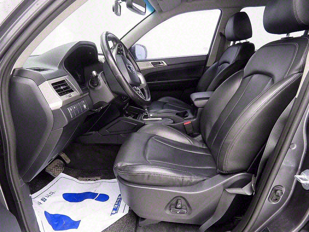 Ssangyong Rexton - Vista 6