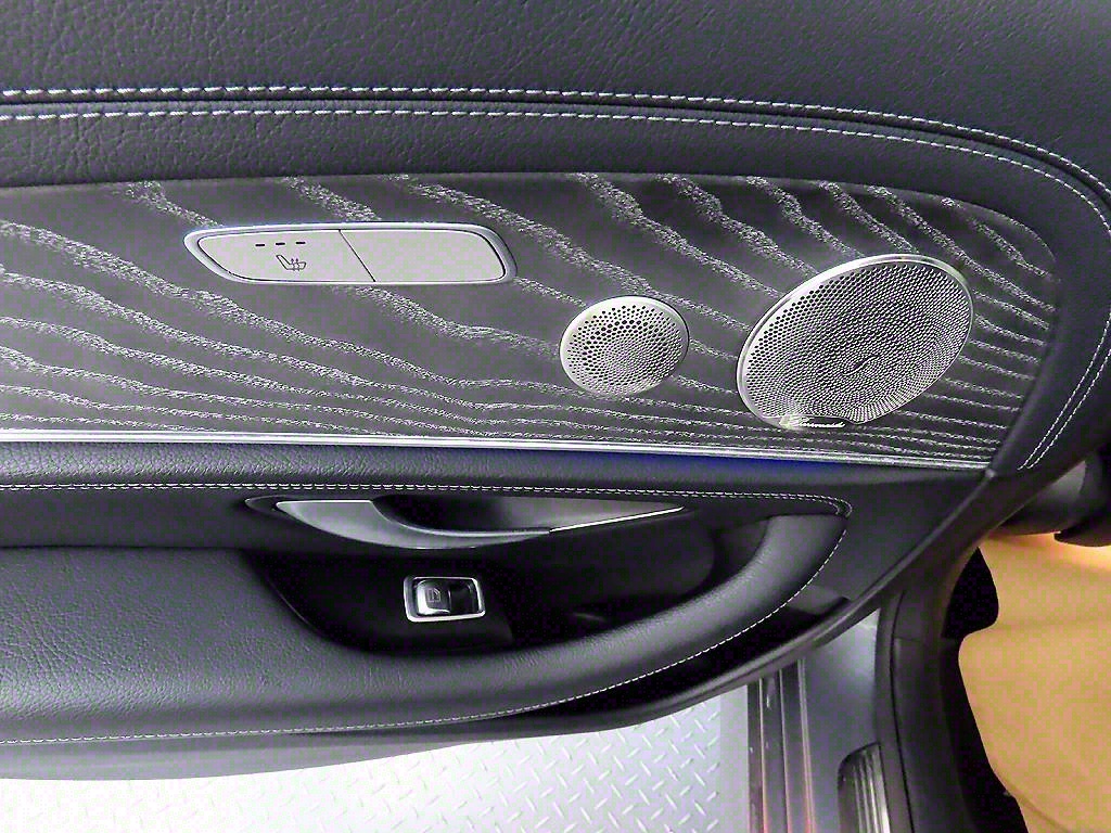 Mercedes Benz E class - Vista 12