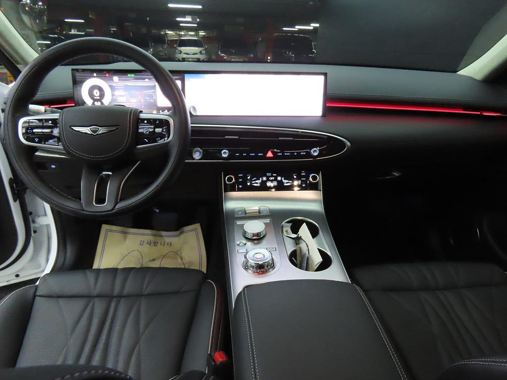 Genesis GV70 - Vista 7