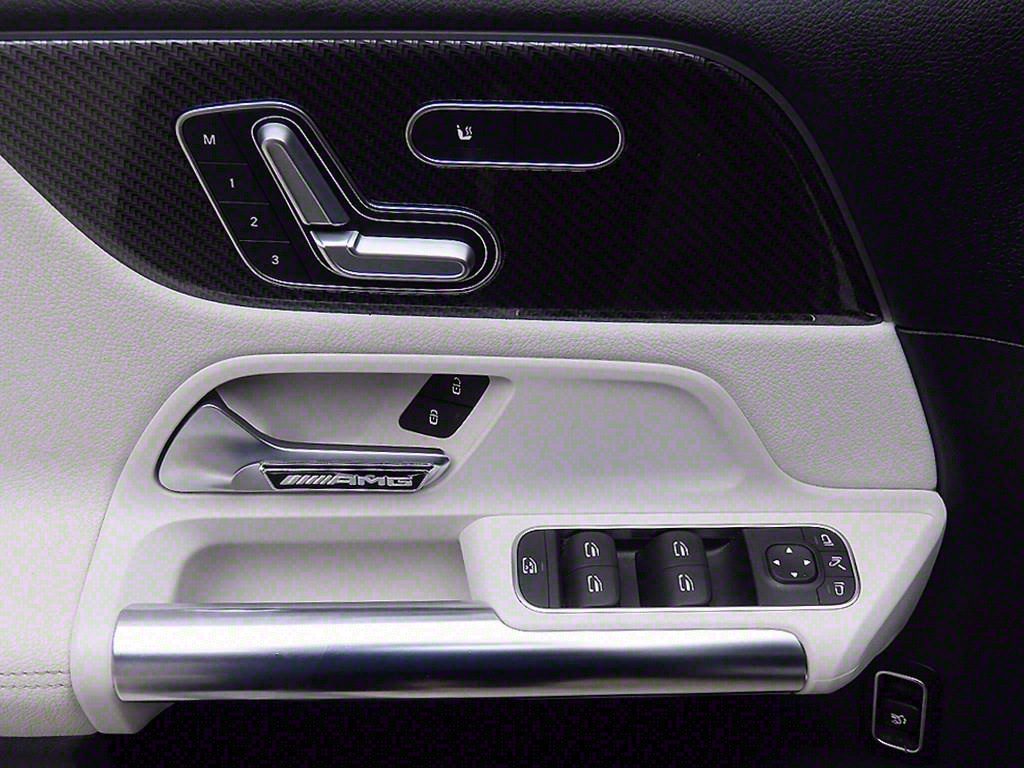 Mercedes Benz GLA Class - Vista 11