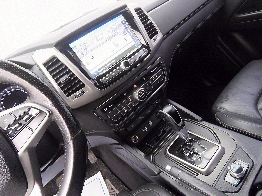 Ssangyong Rexton - Vista 12