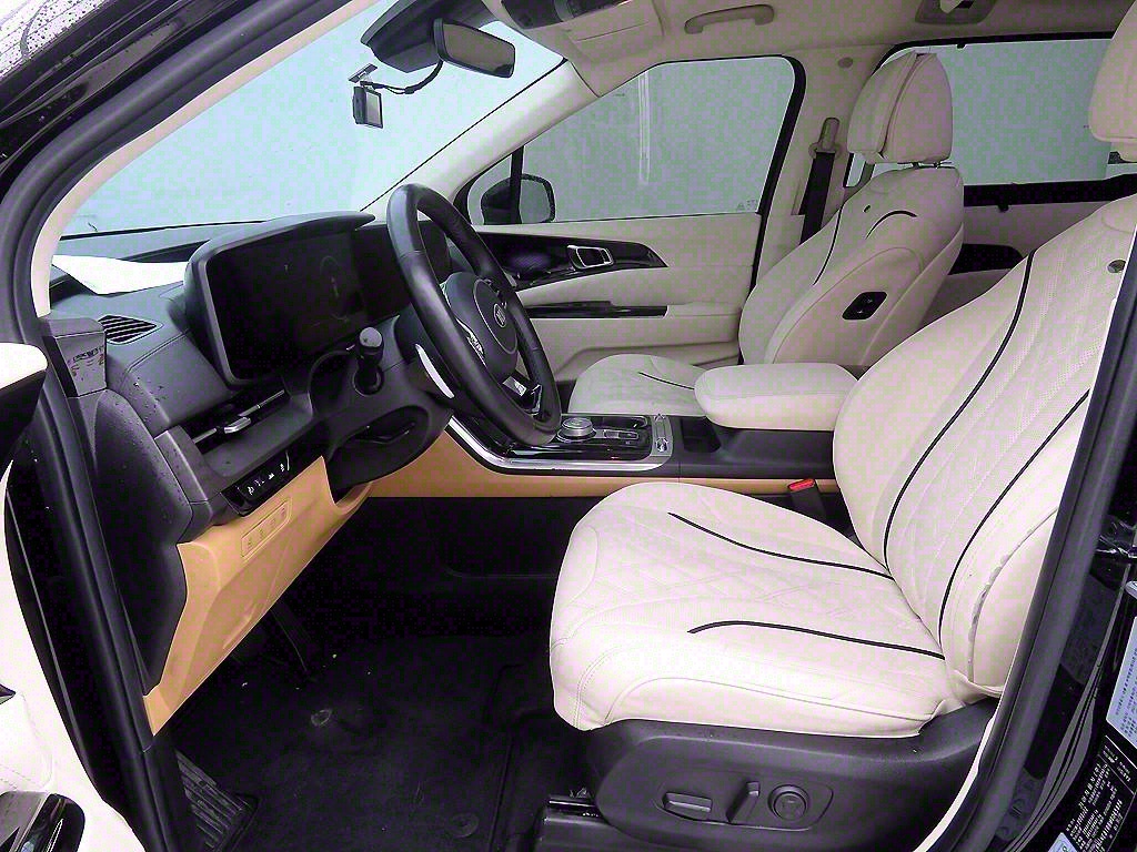 KIA Carnival - Vista 7