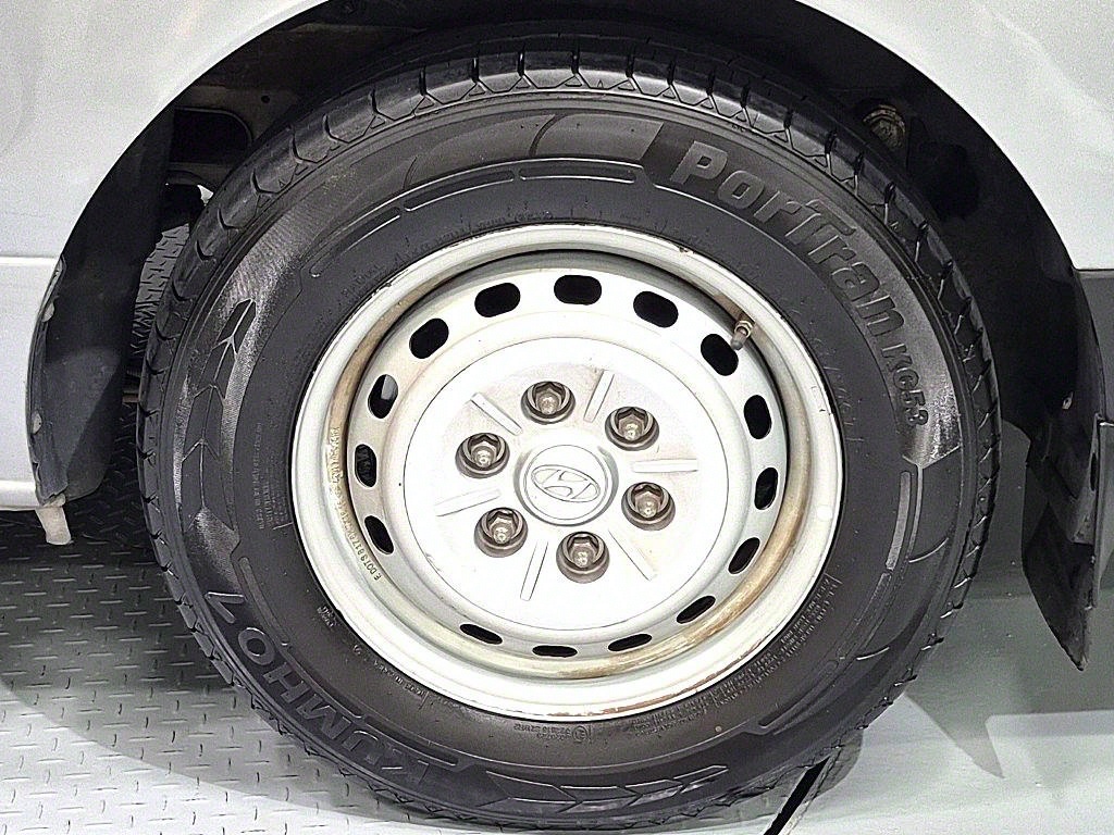 HYUNDAI Starex - Vista 12