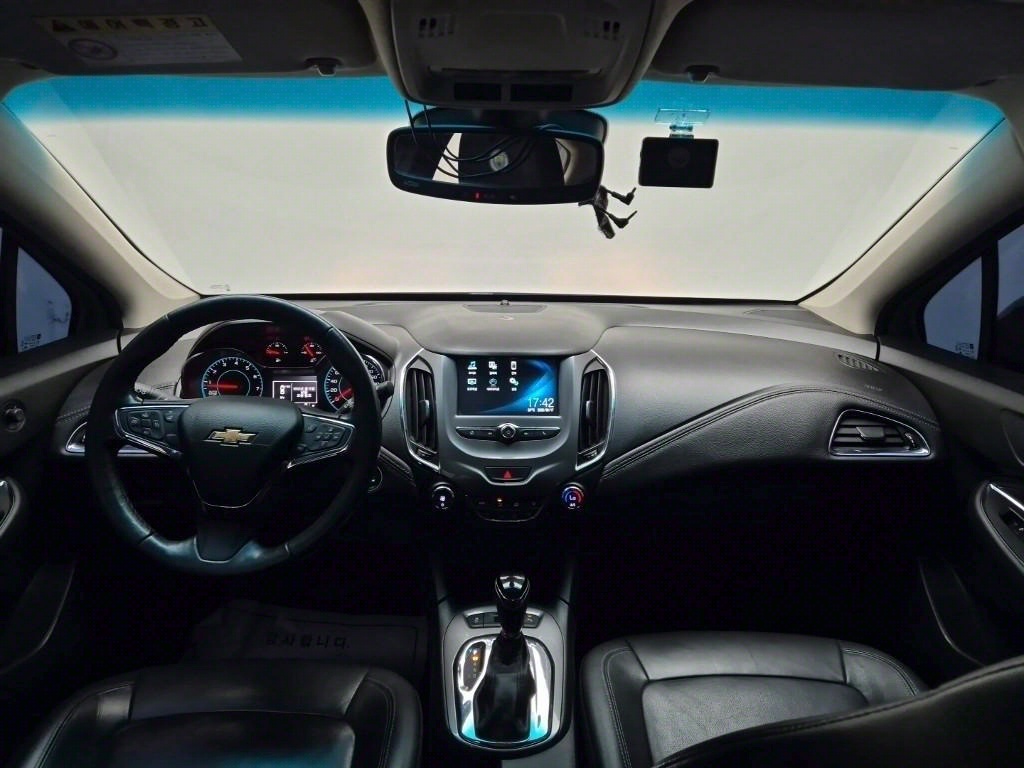 Chevrolet Cruise - Vista 8