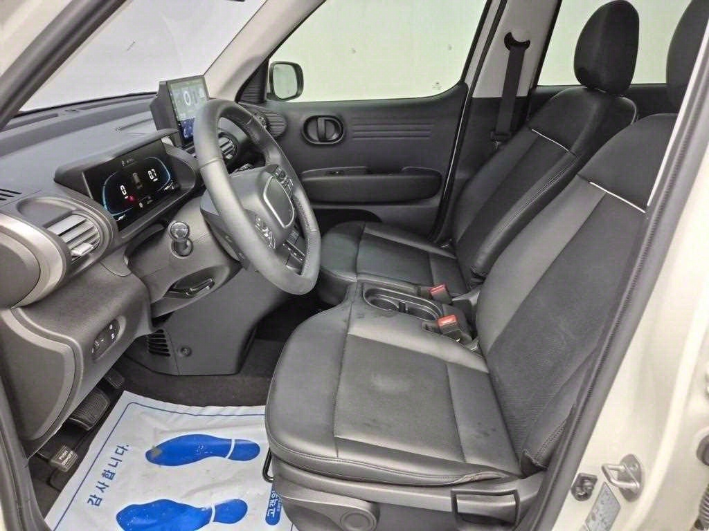 HYUNDAI Casper - Vista 11