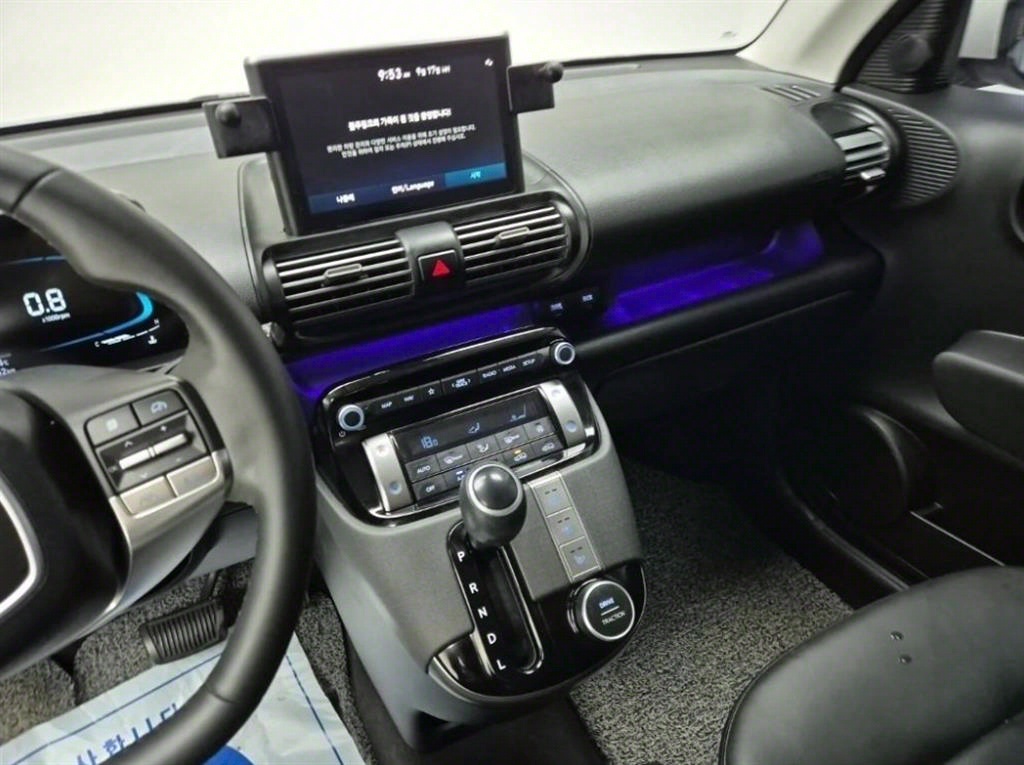 HYUNDAI Casper - Vista 10