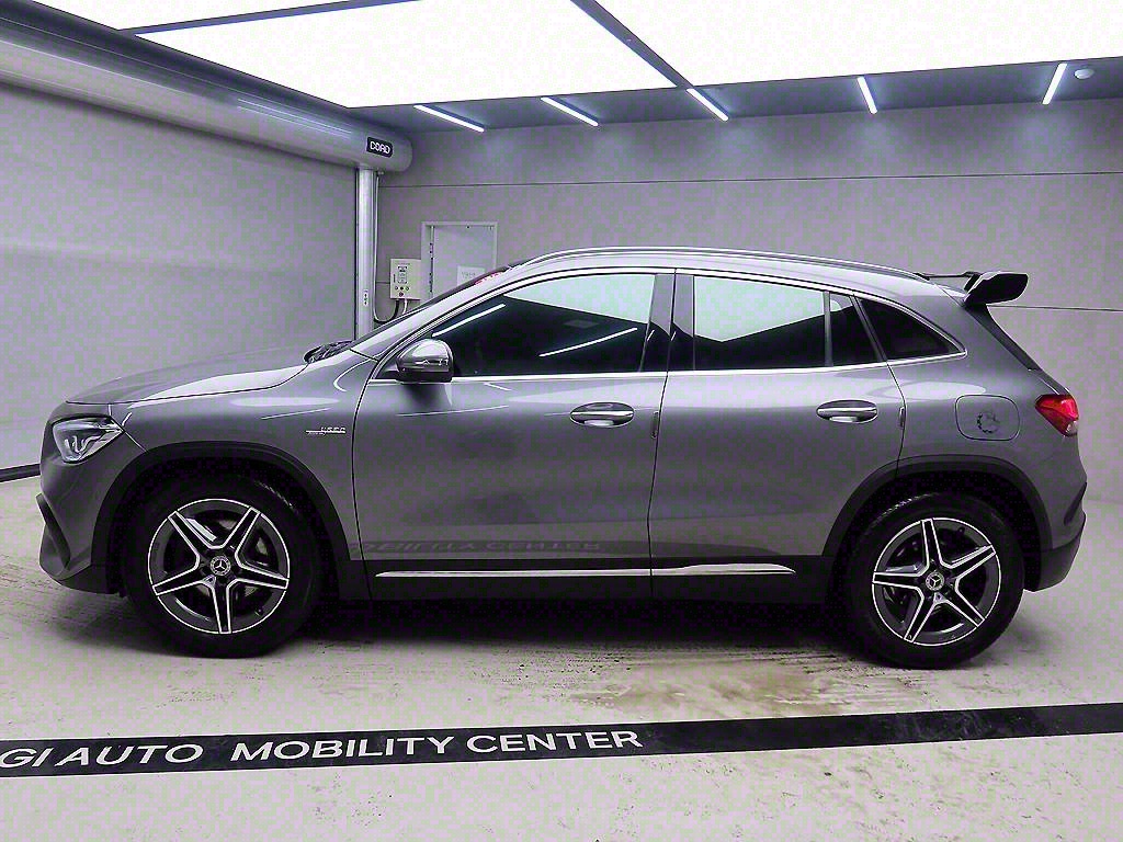 Mercedes Benz GLA Class - Vista 4