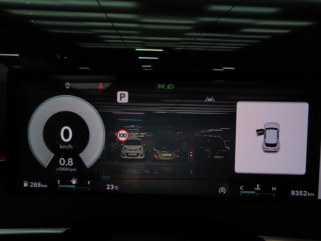 Genesis GV70 - Vista 9