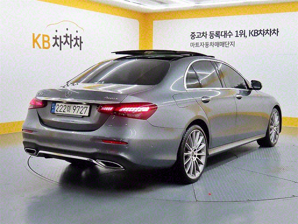 Mercedes Benz E class - Vista 4