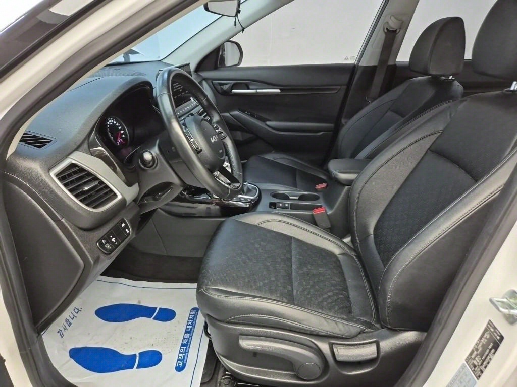 KIA Seltos - Vista 9