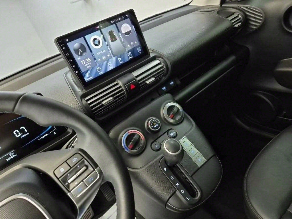 HYUNDAI Casper - Vista 10