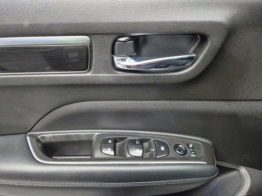 SAMSUNG QM6 2017 Gris - Importación desde Corea - HF Imports Iquique - Foto 18