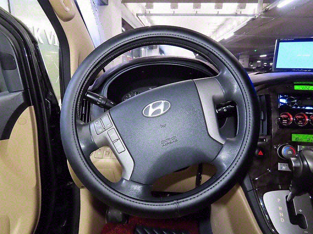 HYUNDAI Starex - Vista 9