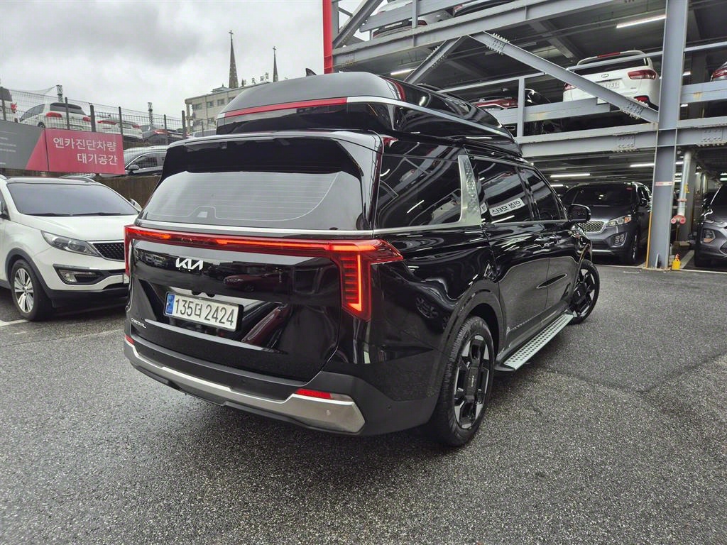 KIA Carnival - Vista 6