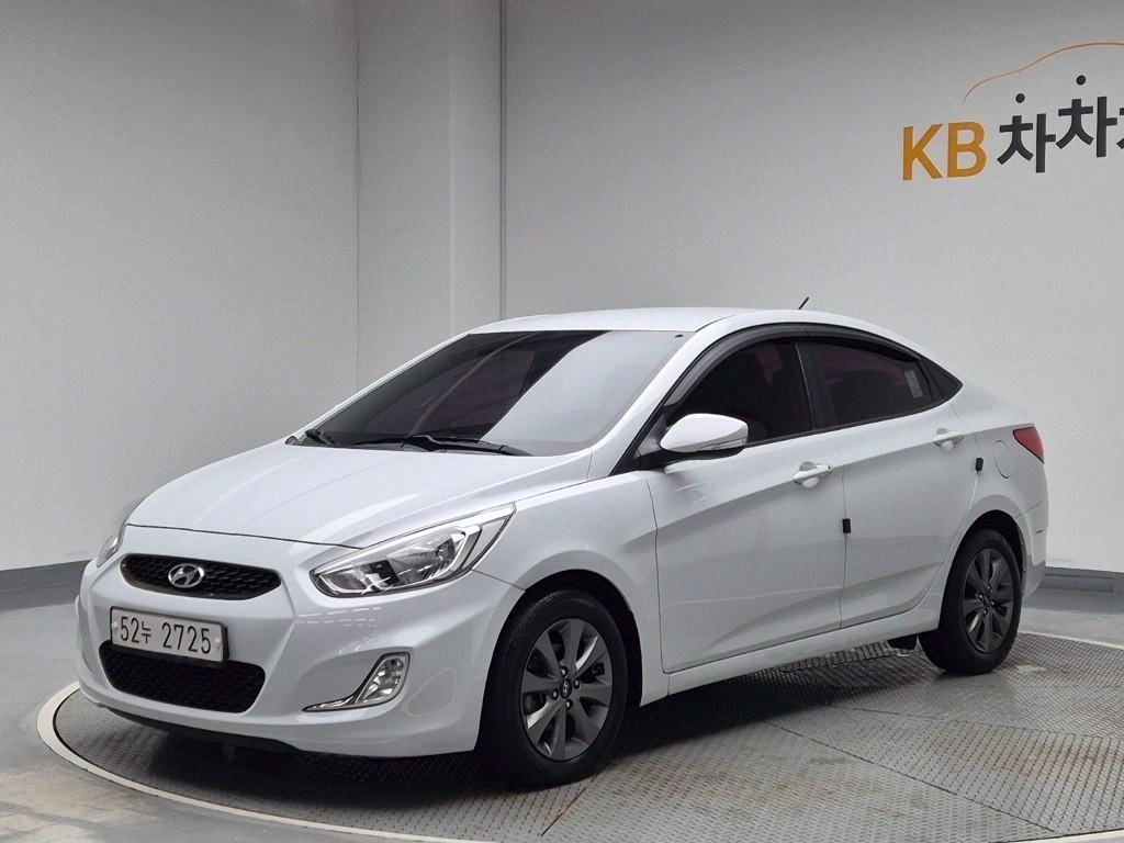 HYUNDAI Accent 2019 Blanco - Importación desde Corea - HF Imports Iquique - Foto 1