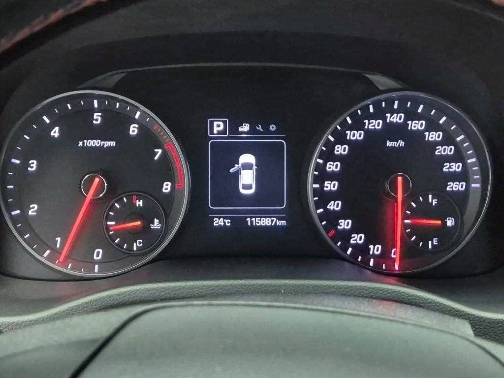 HYUNDAI Avante - Vista 6