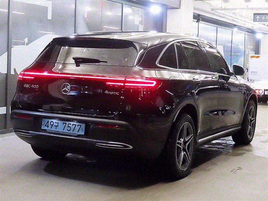 Mercedes Benz EQC - Vista 4