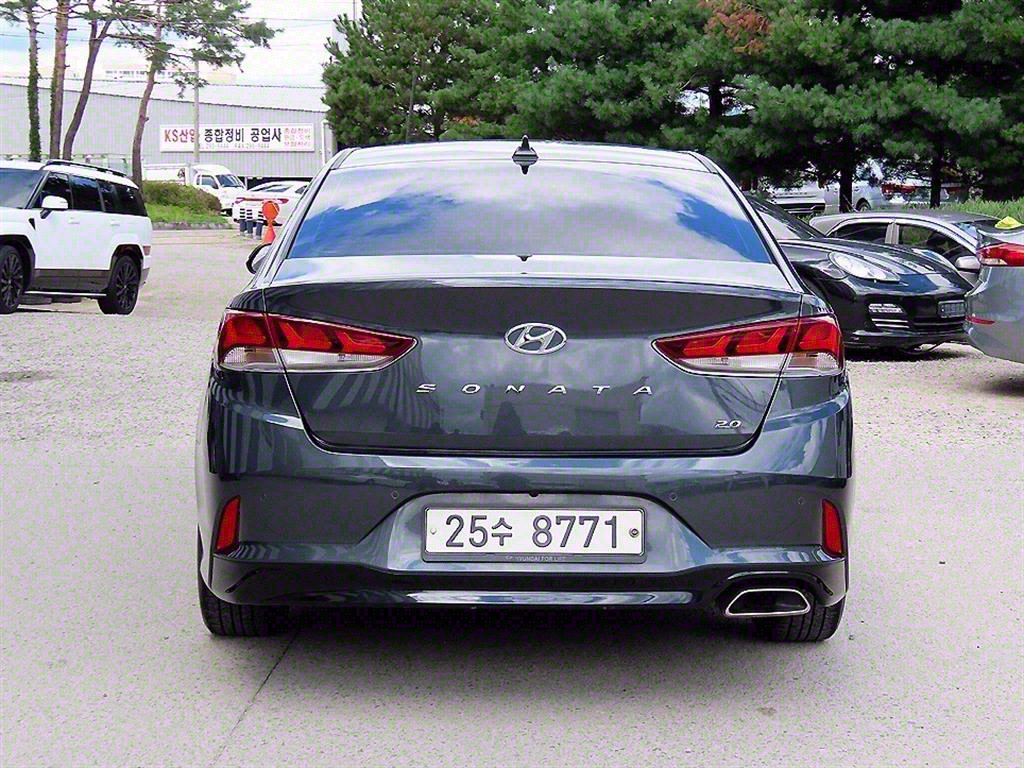 HYUNDAI Sonata - Vista 4