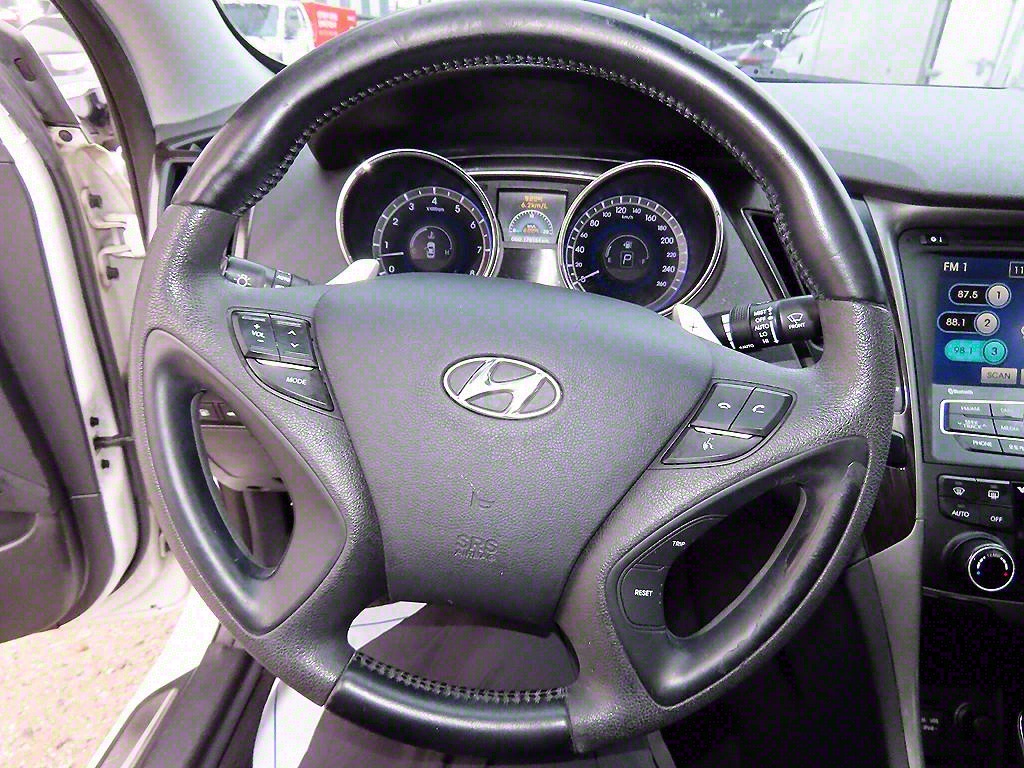 HYUNDAI Sonata - Vista 8