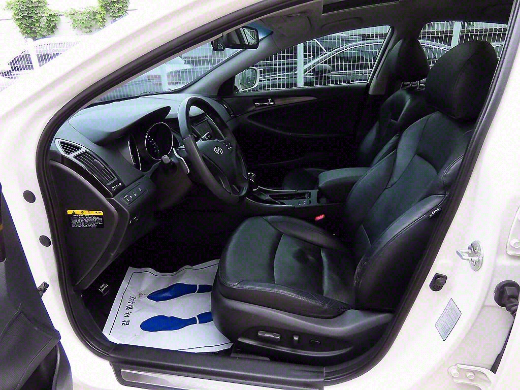 HYUNDAI Sonata - Vista 5