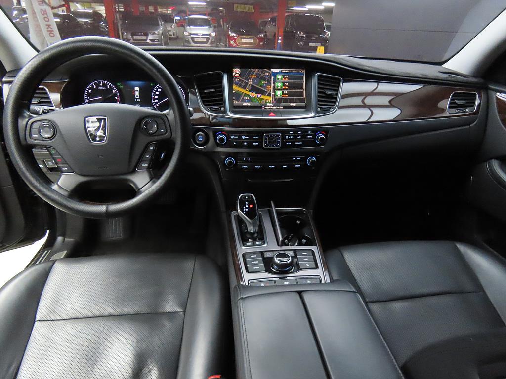 HYUNDAI Equus - Vista 7