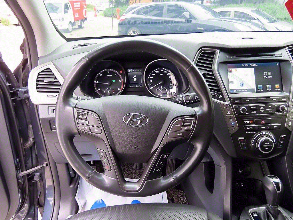 HYUNDAI Maxcruz - Vista 8