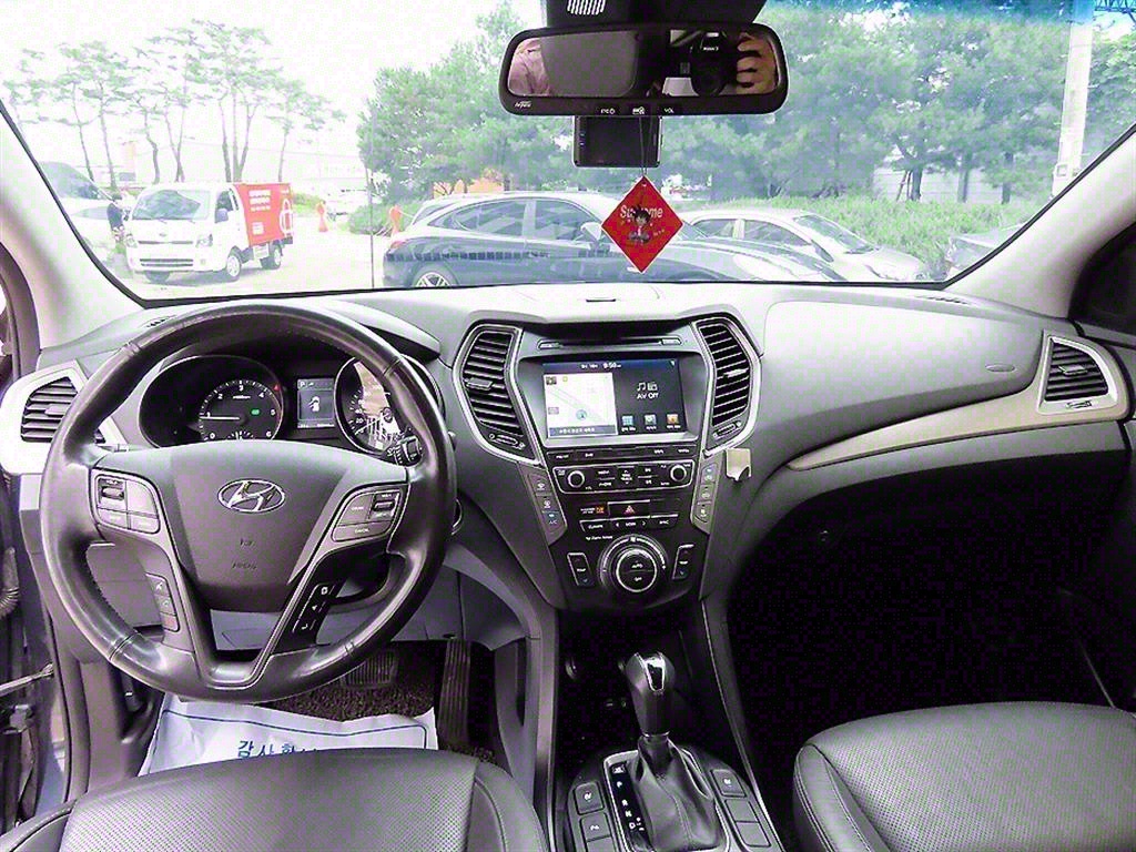 HYUNDAI Maxcruz - Vista 7