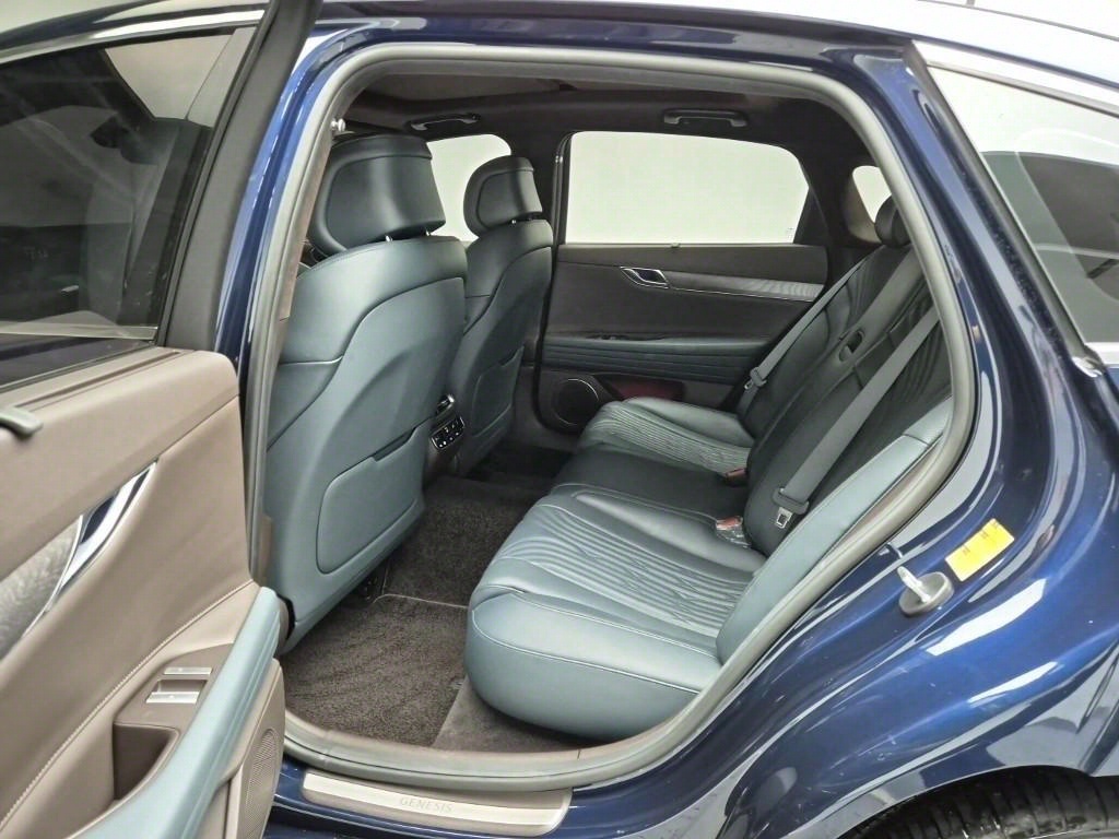 Genesis G80 - Vista 12