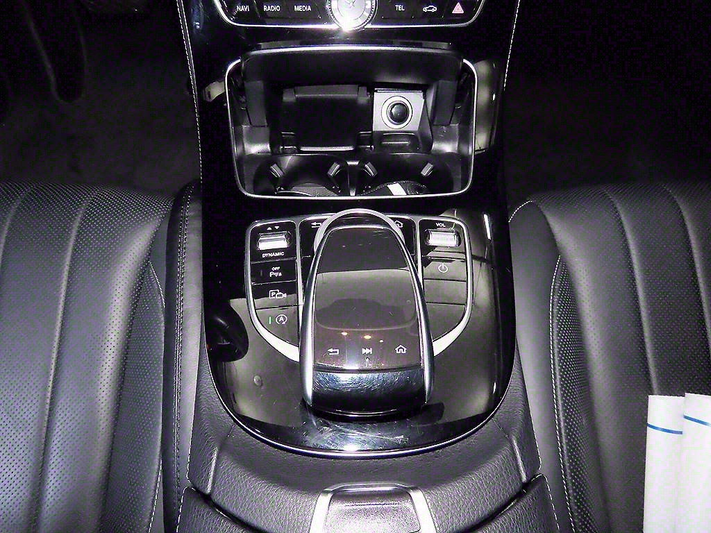 Mercedes Benz E class - Vista 12