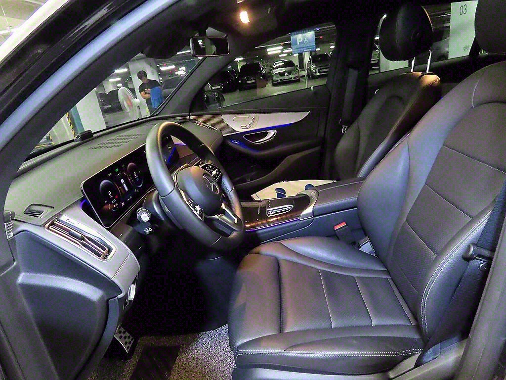 Mercedes Benz EQC - Vista 6