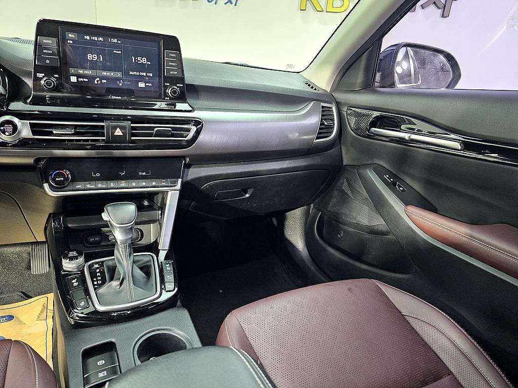 KIA Seltos - Vista 10