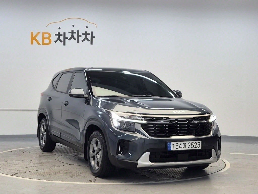 KIA Seltos - Vista 4