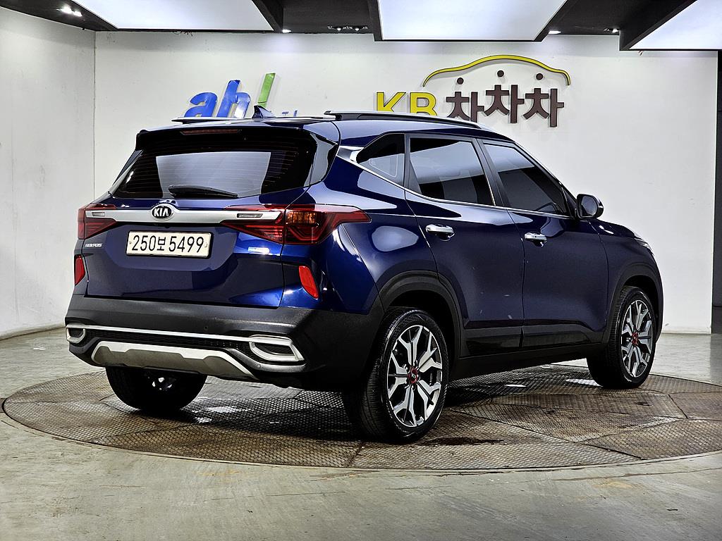 KIA Seltos - Vista 4