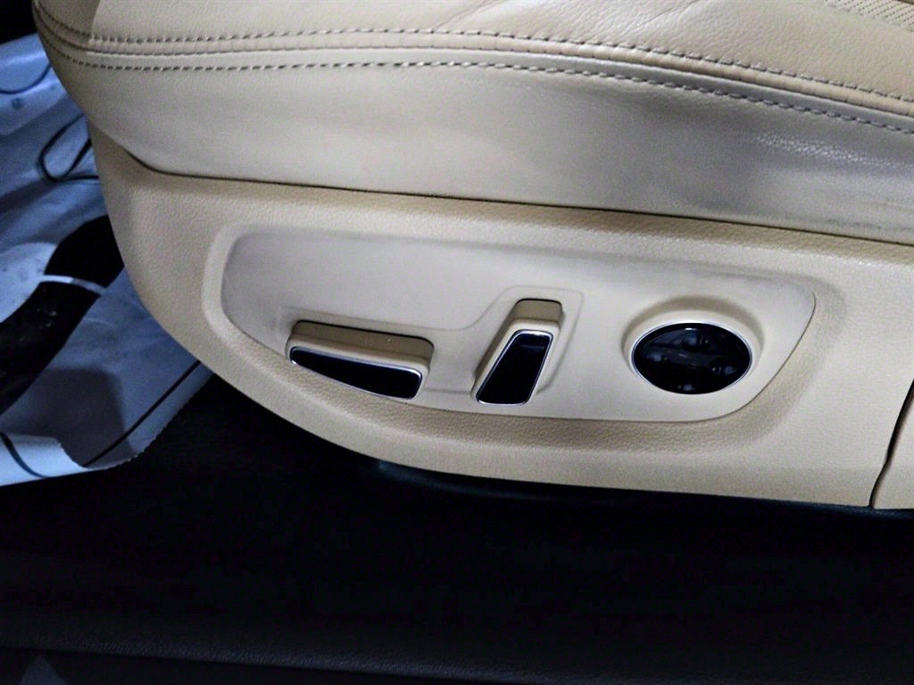 Genesis G80 - Vista 10