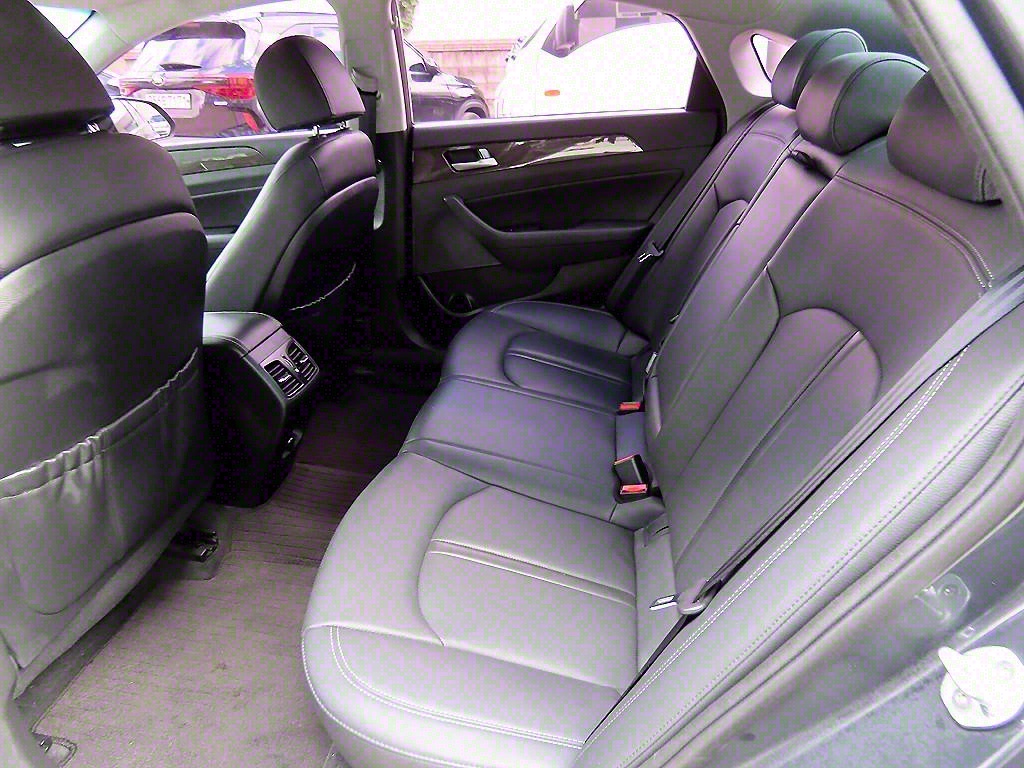 HYUNDAI Sonata - Vista 6