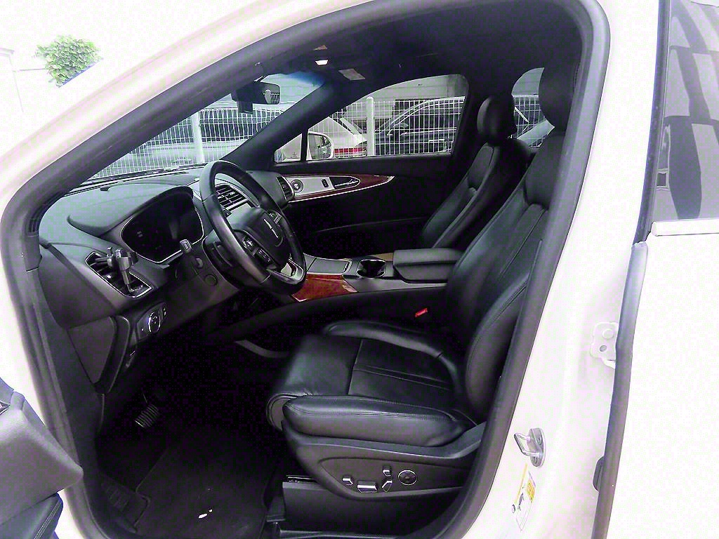 Lincoln Nautilus - Vista 5