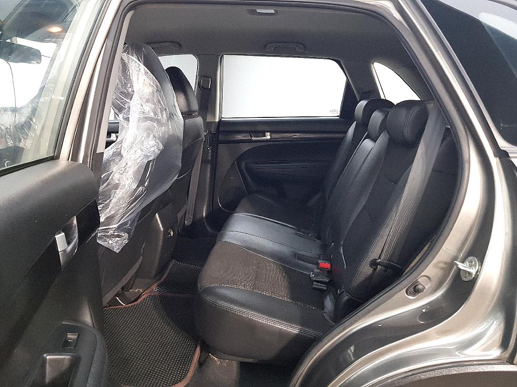 KIA Sorento - Vista 9