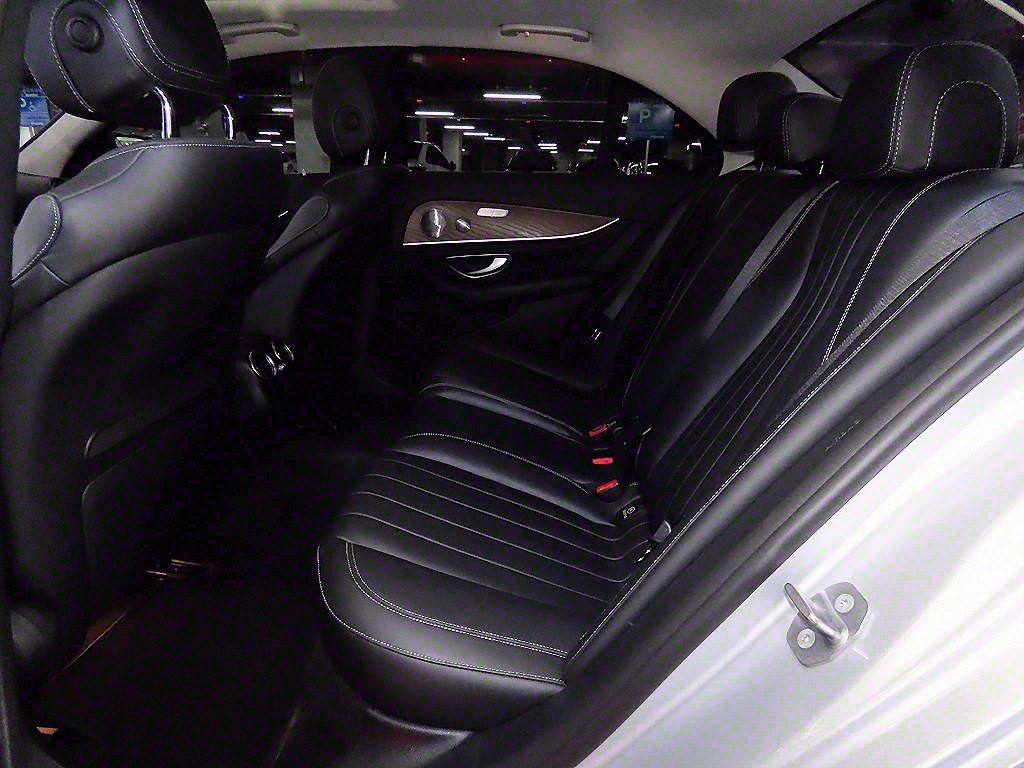 Mercedes Benz E class - Vista 7