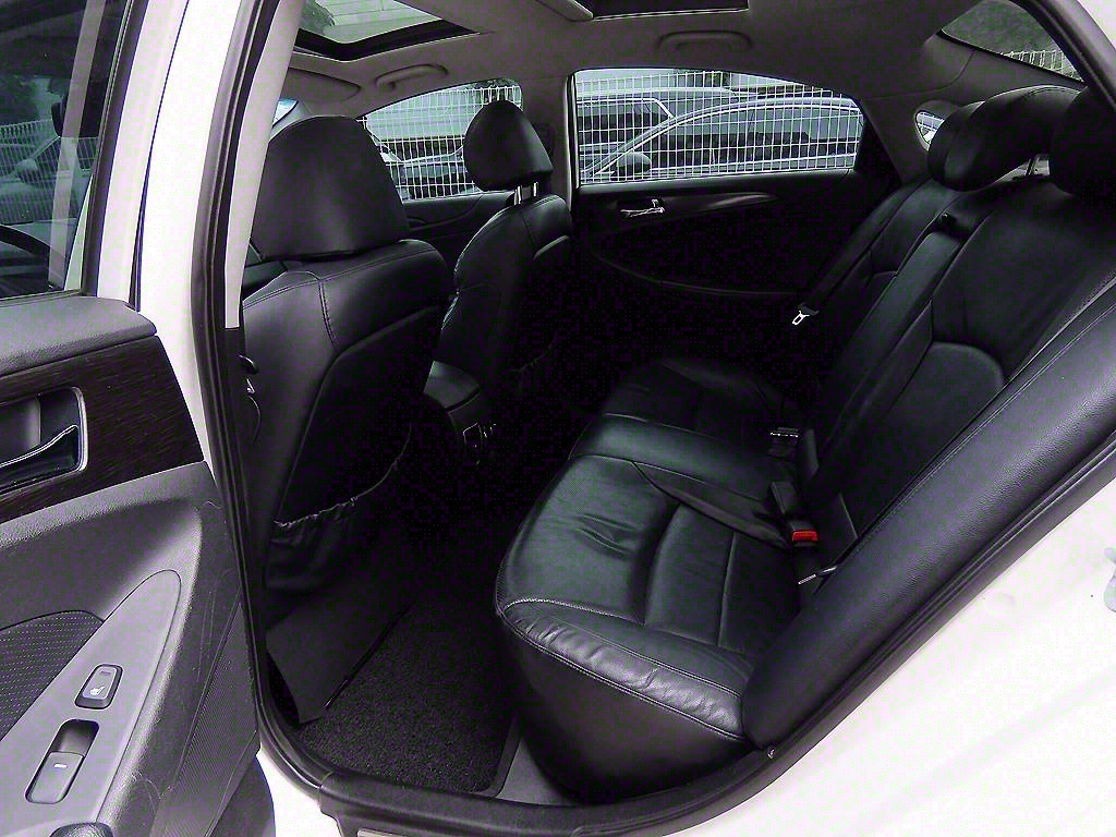 HYUNDAI Sonata - Vista 6