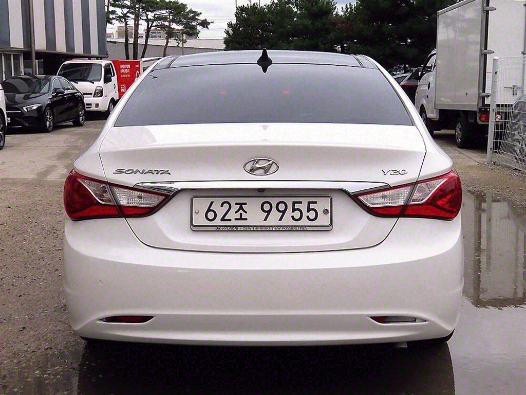 HYUNDAI Sonata - Vista 4