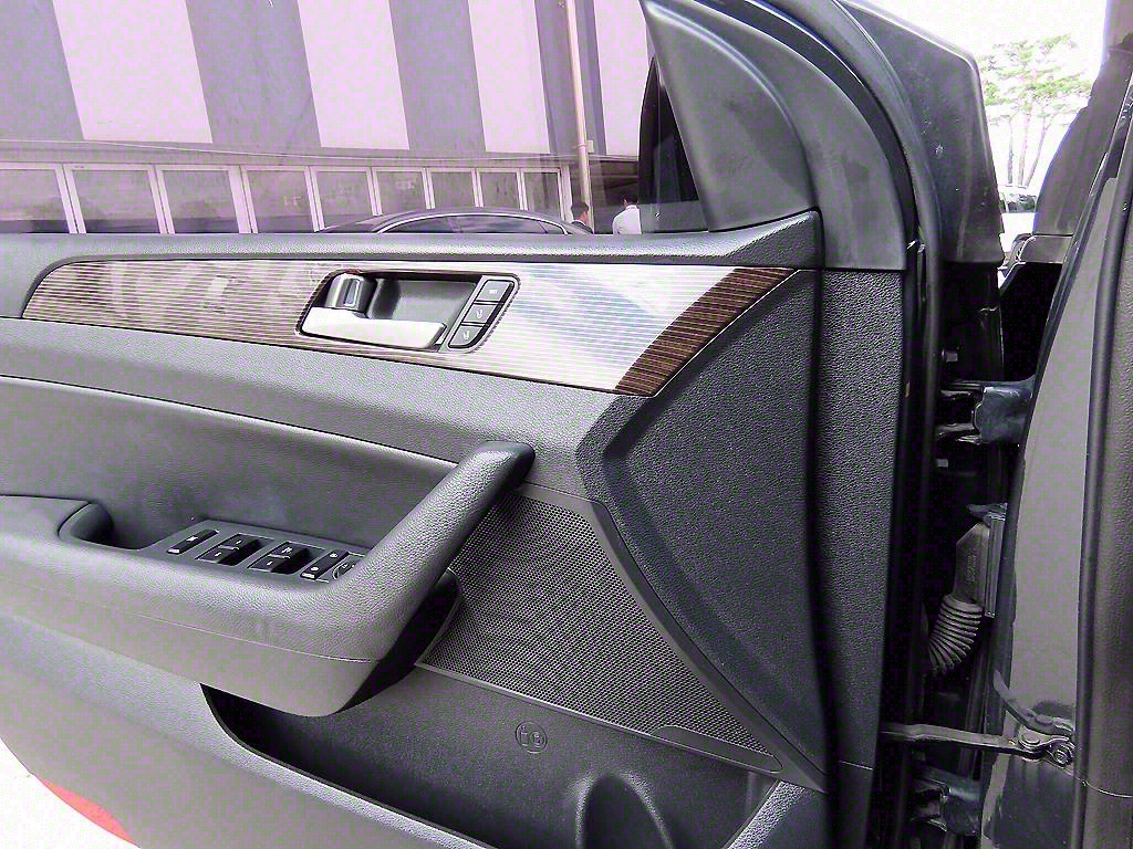 HYUNDAI Sonata - Vista 11