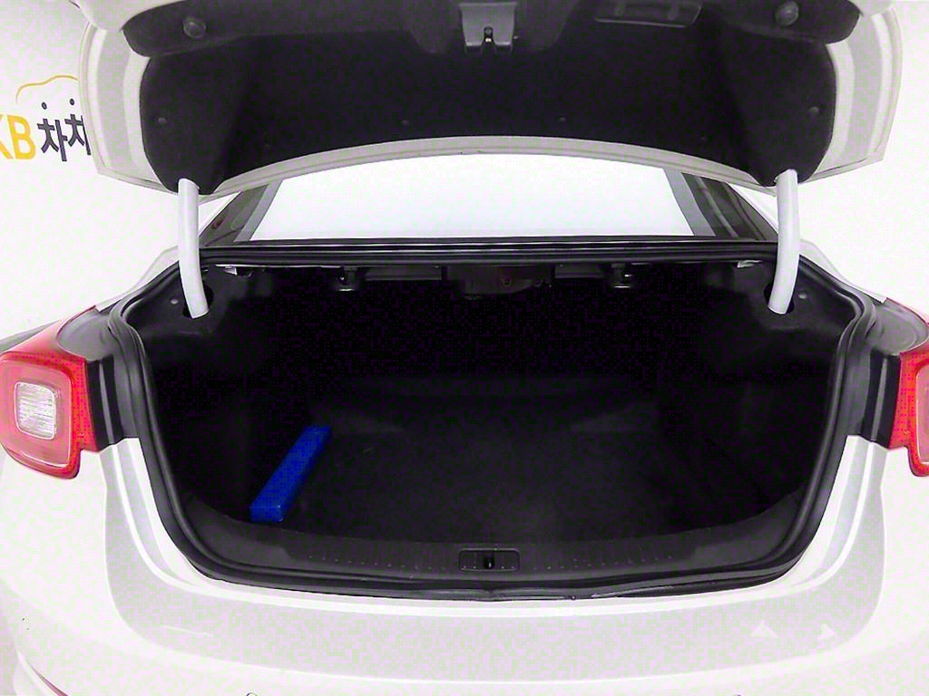 Chevrolet Malibu - Vista 5